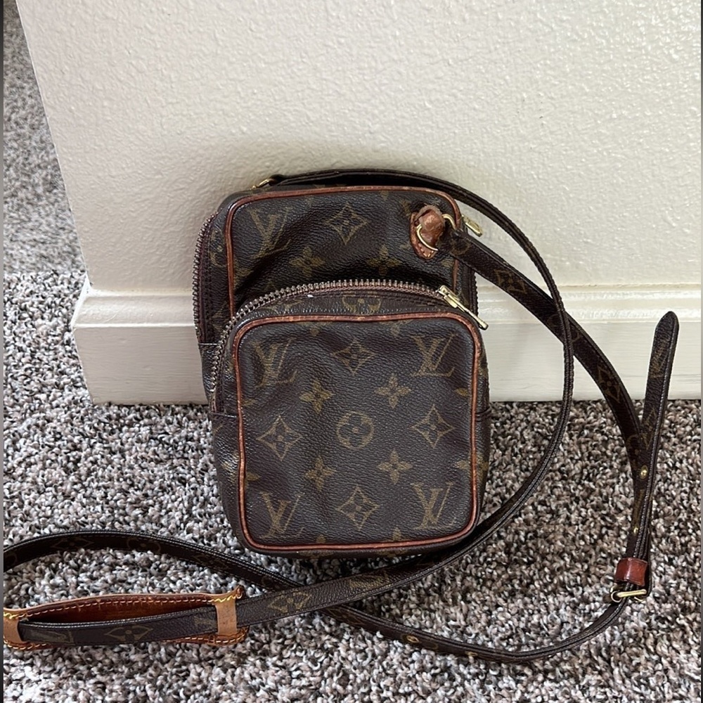 Louis Vuitton Crossbody